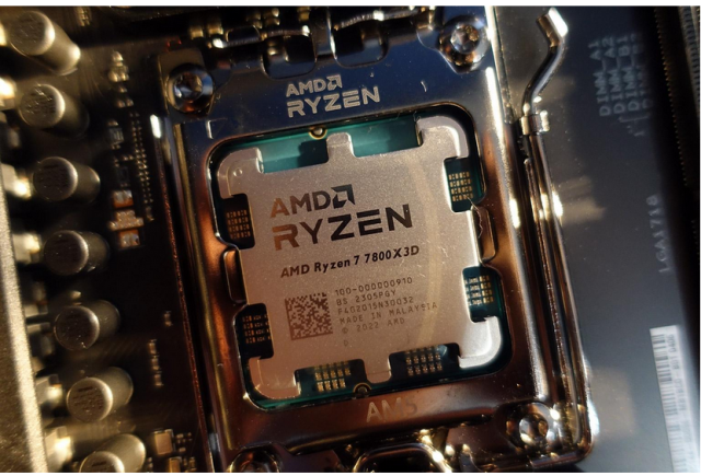 Combo chuyên game đỉnh nhất và kinh tế nhất hiện tại – AMD Ryzen 7000X3D series và AMD Radeon RX7800XT