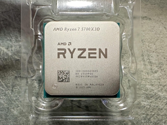 AMD Ryzen 7 5700X3D và AMD Radeon RX7700XT – combo hiệu năng vừa phải cho đa tác vụ và có thể nâng cấp sau này